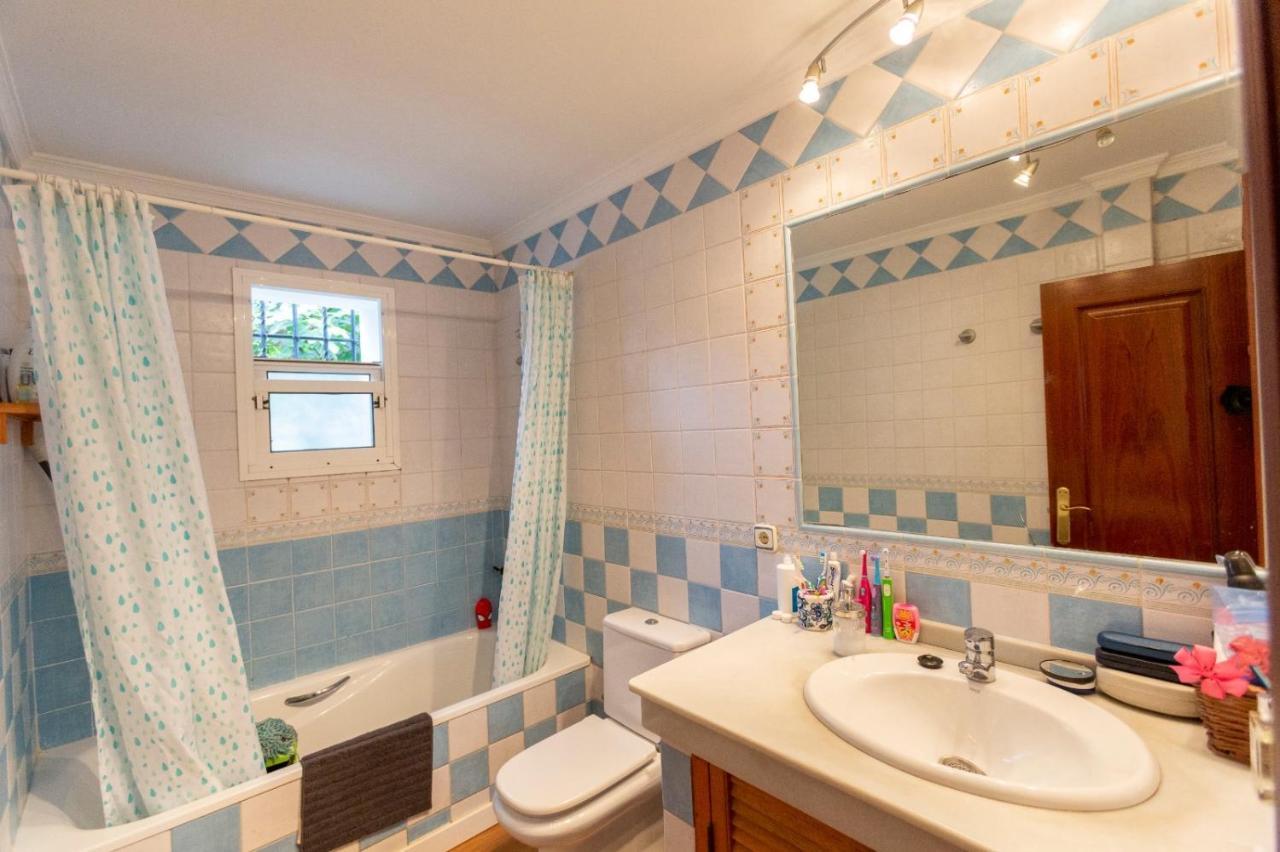 הוילה La Cala Del Moral Bonito Chalet En La Cala Con Gran Jardin Privado מראה חיצוני תמונה